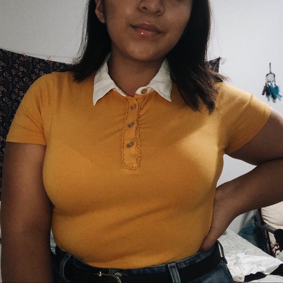 Yellow Collared Top 🌞 - Picture 3 of 3